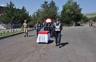 Kazada hayatını kaybeden astsubayın cenazesi memleketine...