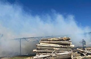Kereste atölyesindeki yangın büyümeden söndürüldü