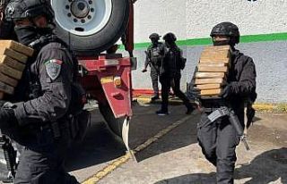 Kolombiya’dan Los Angeles’a götürülmek üzere...