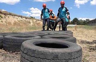 Komandoları aratmayan UMKE eğitimi