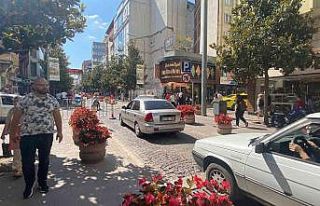 Kurban Bayramı öncesi şehrin simgesi Milli Kuvvetler...