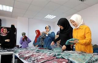 Kursiyerlerden ihtiyaç sahiplerine bayram hediyesi