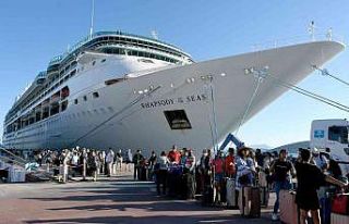 Kuşadası kurvaziyerde özlenen günlerine dönüyor