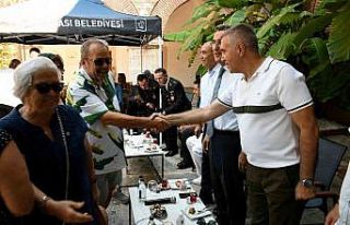 Kuşadası’nda İlçe Protokolü Vatandaşlarla...