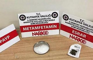 Kütahya’da bekçiler şahsın üzerinde uyuşturucu...