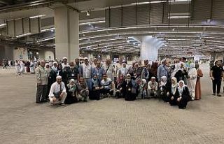 Kutsal topraklarda bulunan Müslümanlar hacı oldu