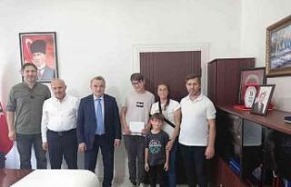 LGS’de il ve ilçe birincisi oldu