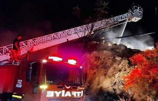 Mandırada çıkan yangın korkuttu