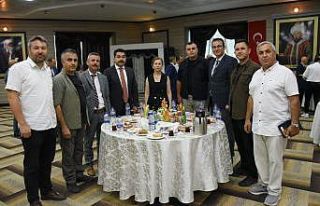 Manisa protokolü bayramlaştı