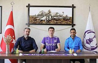 Melih Şencan Afyonsporla 1 yıllık sözleşme imzaladı