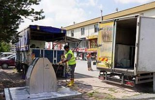 Melikgazi Belediyesi, mahallelerdeki temizlik çalışmalarını...