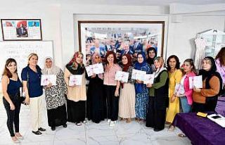 Mersin’de kadınlar öğreniyor, öğrendikçe güçleniyor