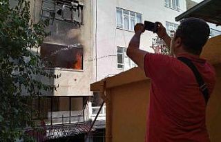 Mersin’de yangın: İki iş yeri ve boş bir ev...