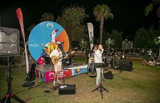 Mersin’de ’Yaz dostum konserleri’ başladı