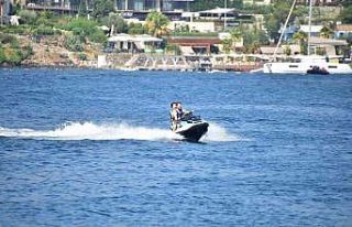 Merve Boluğur’dan jet ski şov