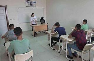 Mesleki eğitim gören 8 bin öğrenciye büyük destek