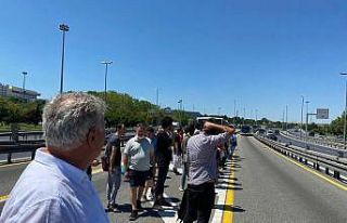 Metrobüs arıza yaptı, yolcular yolda kaldı