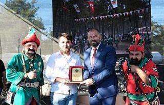 Meyvesi güzel olan altını kaptı