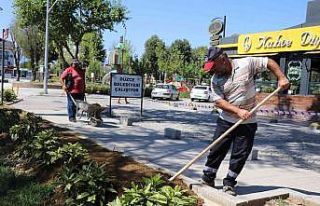 Millet bahçesi güzelleştiriliyor