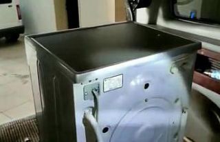 Minibüs içindeki çamaşır makinesinde piyasa değeri...