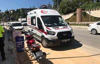 Motosiklete çarparak sürücüsünü yaraladı, olay...