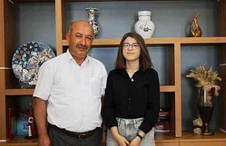 Müdür Başyiğit, YKS Türkiye 32’ncisi Zeynep...