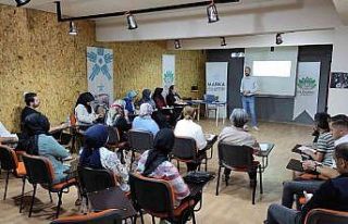 Mudurnu’da esnafa E-Ticaret eğitimi veriliyor