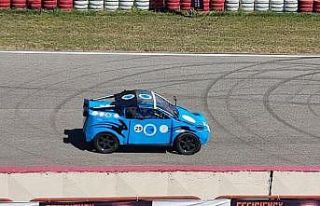 Muğla’nın elektrikli araçları körfez pistinde...