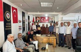 Muhtarlardan Şafak’a teşekkür plaketi