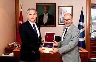 New York Tirana Üniversitesi Rektörü Prof. Dr....