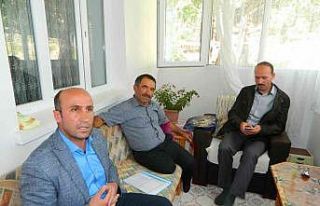 Öğrenci bulmak için köyleri geziyorlar