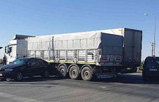 Otomobil ile tır çarpıştı: 1 yaralı