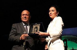 Öykü Gürman hem coştu hem coşturdu