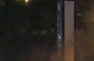 Park halindeki araç alev alev yandı