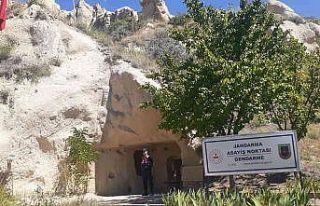 Peribacasından karakol kendine hayran bırakıyor