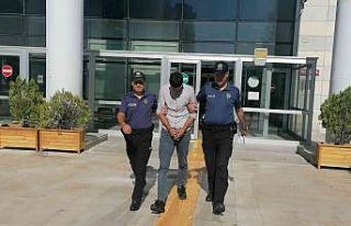 Polis hırsızı suçüstü yakaladı