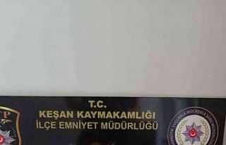 Polisin şüphe üzerine durdurduğu araçtan uyuşturucu...