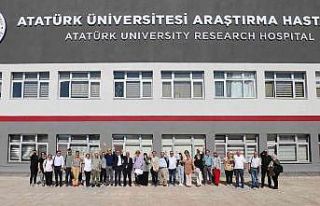 Rektör Çomaklı, Tıp Fakültesi 1987 yılı mezunları...