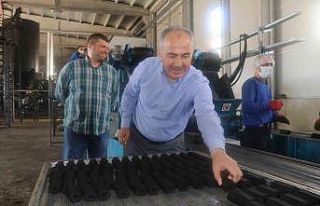 Rize’de çay çöpünden mangal kömürü üretiliyor