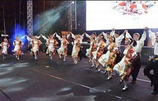 Sahne İzmit Halk Dansları Topluluğu, Zonguldak’ta...