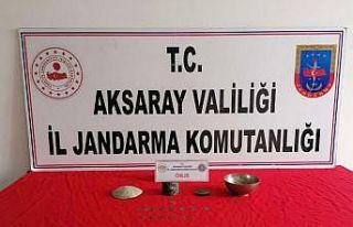 Satmak için getirdiği tarihi eserlerle jandarmaya...