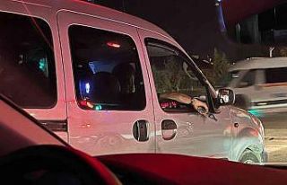 Şehrin ortasında UZİ ile gezmişti, oyuncak çıktı