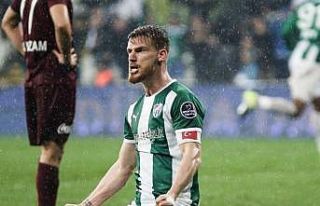 Serdar Aziz’den Bursaspor’a 50 bin TL’lik destek