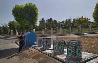 Siirt’te çöp konteynerleri yıkanarak dezenfekte...
