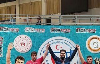 Sivaslı halterci Türkiye ikincisi oldu