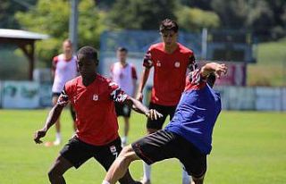 Sivasspor günün ilk antrenmanını yaptı