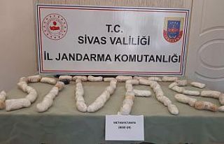 Sivas’ta arama yapılan tırdan 8 kilo metamfetamin...