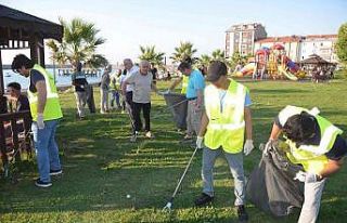Sosyal sorumluluk projesiyle Filyos Sahili’ni temizlediler
