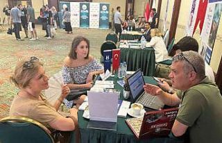 SUBÜ Üsküp’te üniversite adaylarıyla buluştu