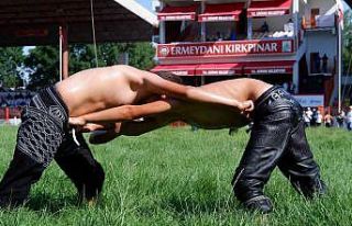 Tarihi Kırkpınar Yağlı Güreşleri başladı